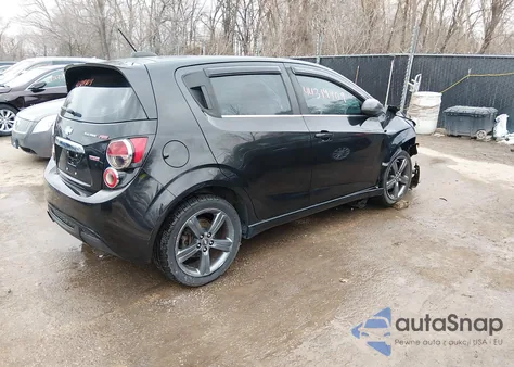 2015 Chevrolet Sonic Rs Manual z USA, uszkodzony, nr VIN 1G1JH6SB7F4138658